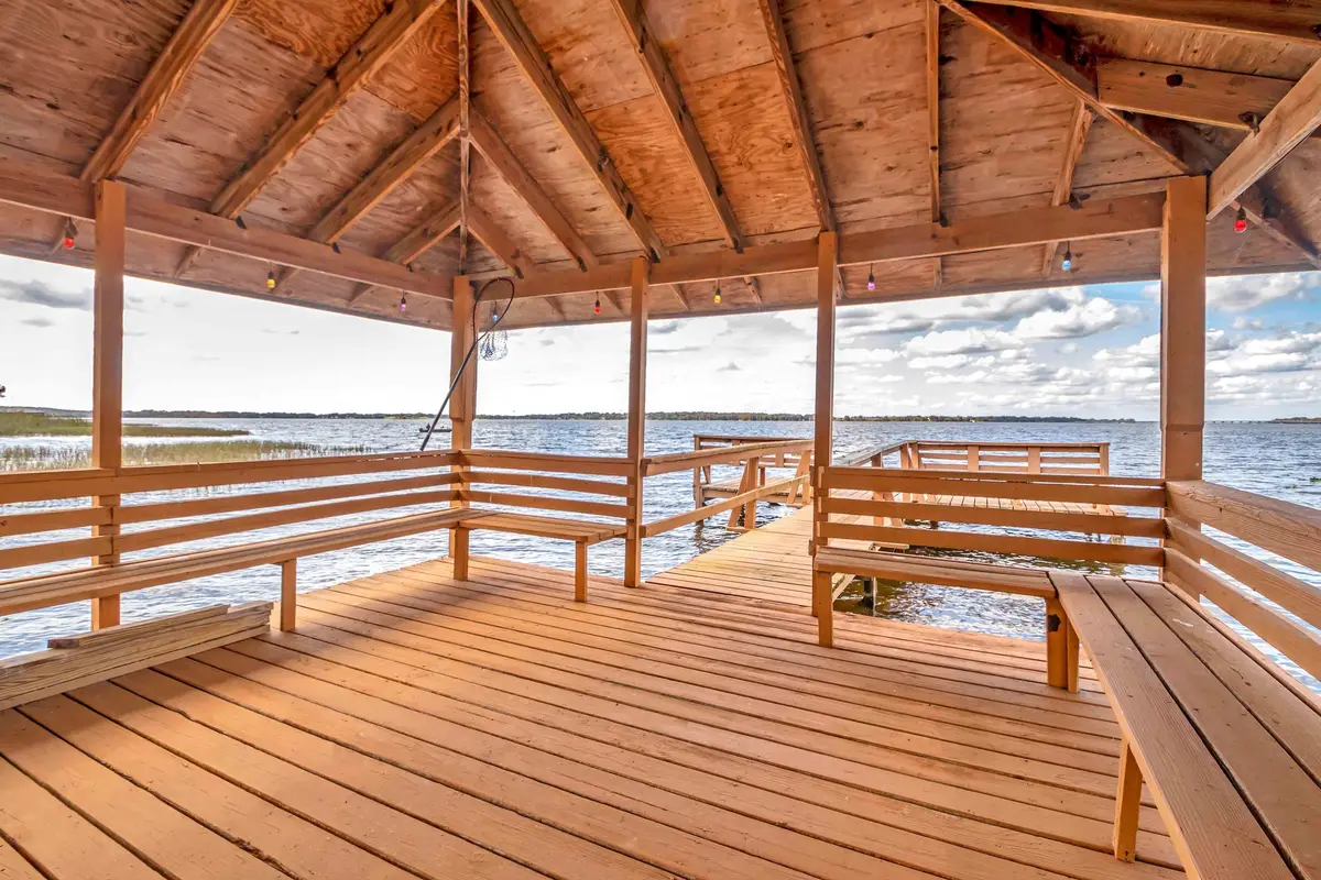 Covered waterfront pavilion at Hide-A-Way Harbor