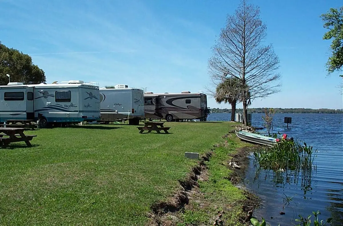 RV beside Lake Harris at Hide-A-Way Harbor